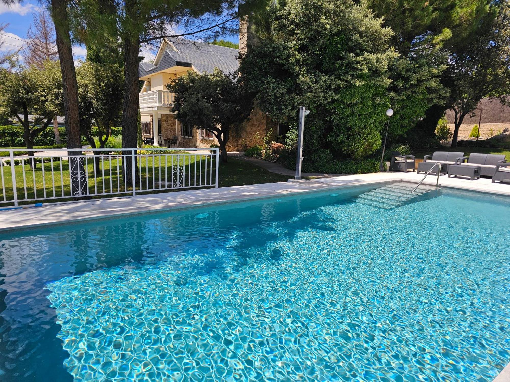 Villa Monika Alpedrete Exterior foto